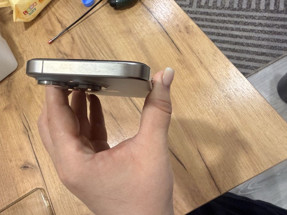 Apple IPhone 15 Pro 128GB в идеале.