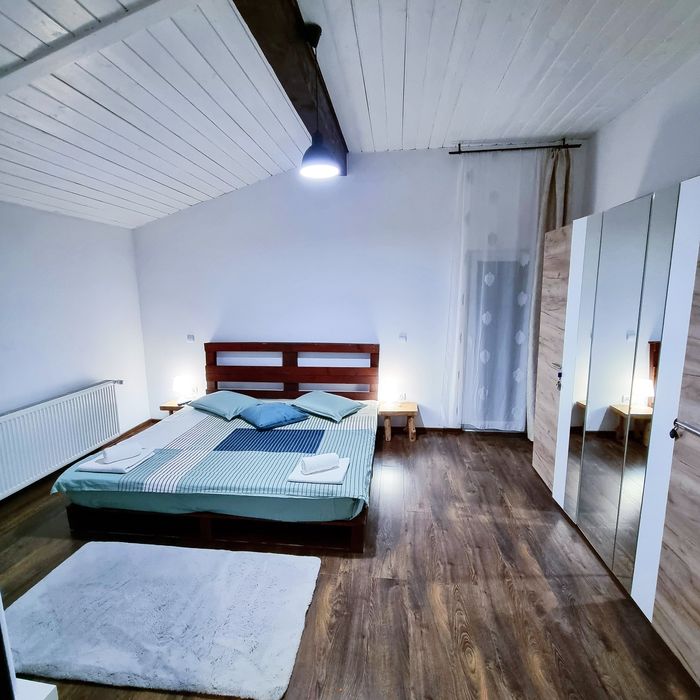 Cabana cu ciubar Colibița, Cazare Colibița, Pensiuni Colibița.