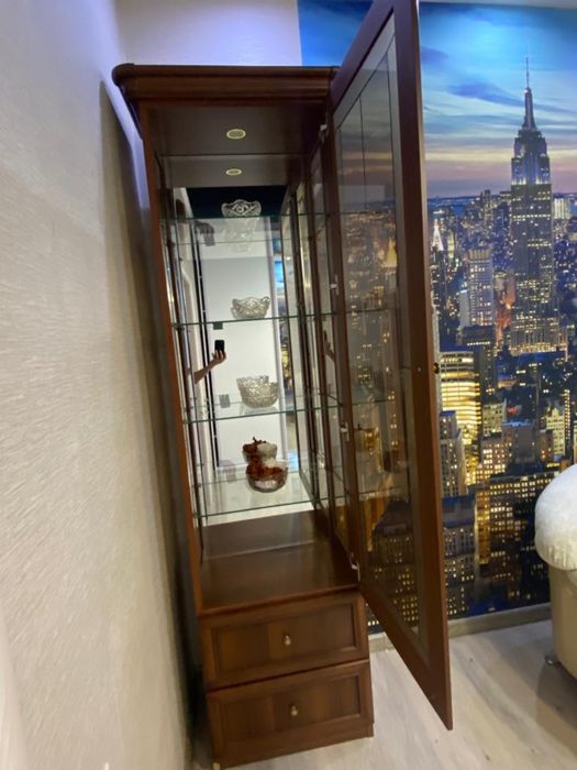 Продается сервант