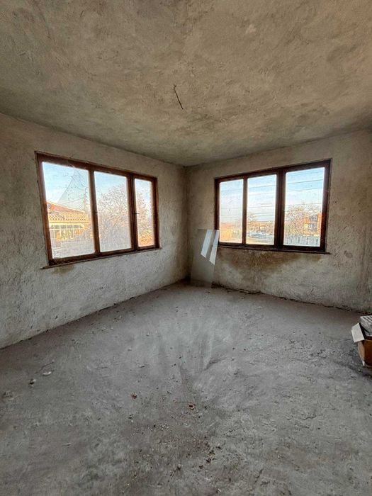 Продава се Къща в с. Брестник, Област Пловдив - 350 кв.м за 510 €/кв.м - Снимка #3