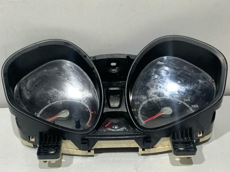 Ceasuri bord europa Ford Fiesta 7 MK7 VP8A6F-10894-BC