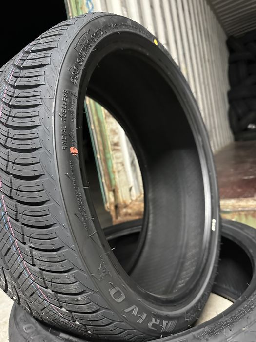 Нови Всесезонни Гуми Arivo Carlorful A/S 235/35R19 91W XL Нов Dot