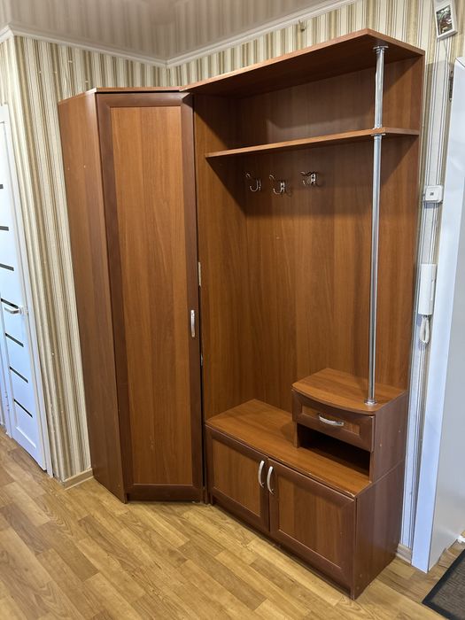 Продам шкаф для прихожей