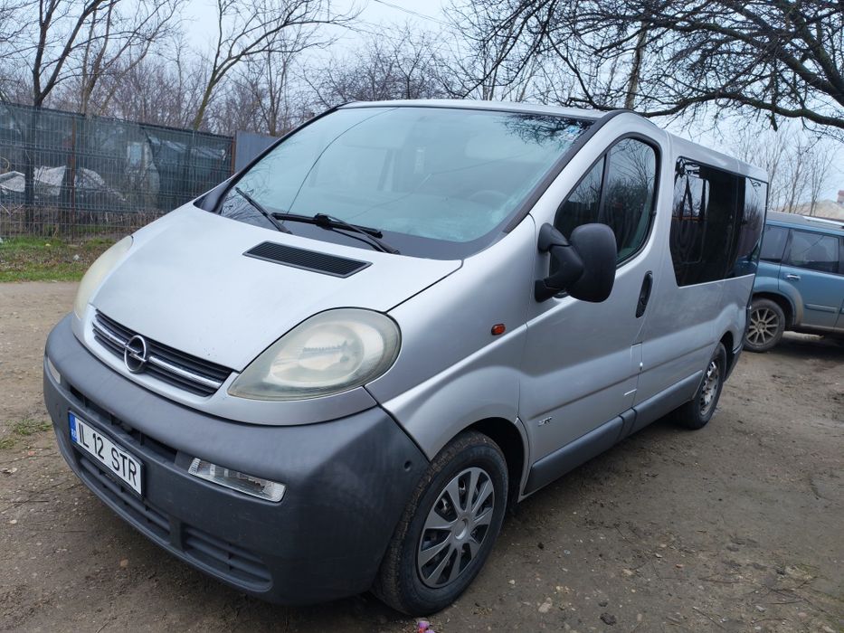 Vând Opel Vivaro