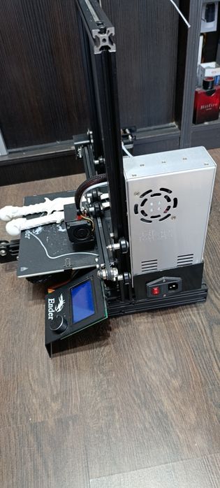 Vând sau schimb Imprimanta 3D CREALITY ENDER-3
