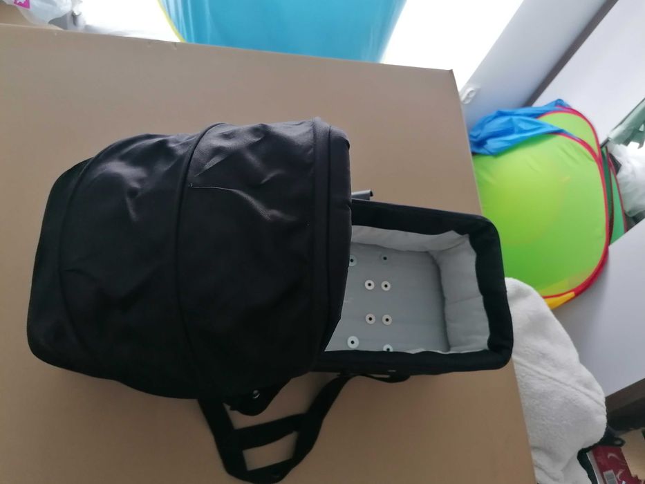 Количка за близнаци