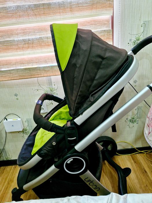 Продам детскую chicco коляску зима/лето
