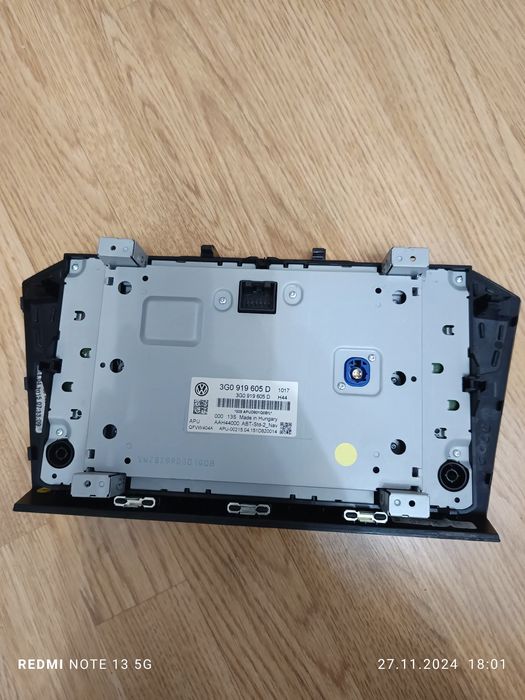 display navigatie + panou clima passat b8