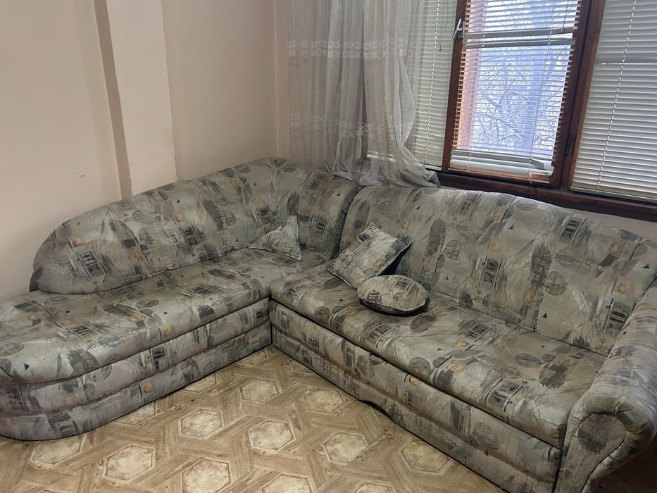 Продавам диван-почти не е използван