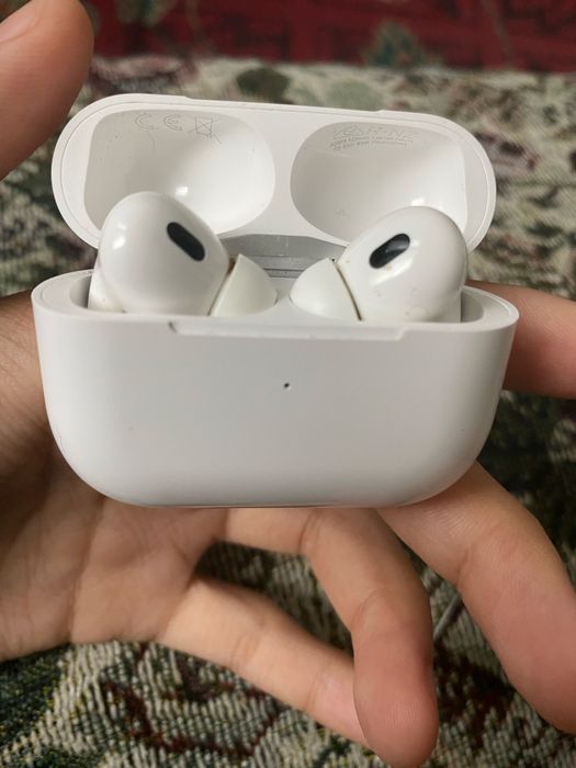 Продам air pods в хорошем состоянии