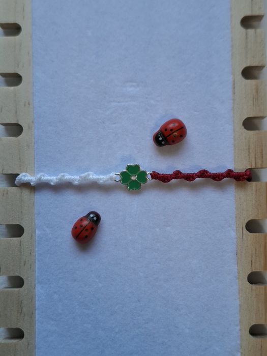 Ръчно изработени мартеници