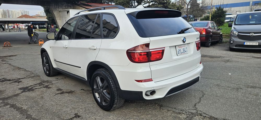 BMW X5.  3.5d  286к.с.