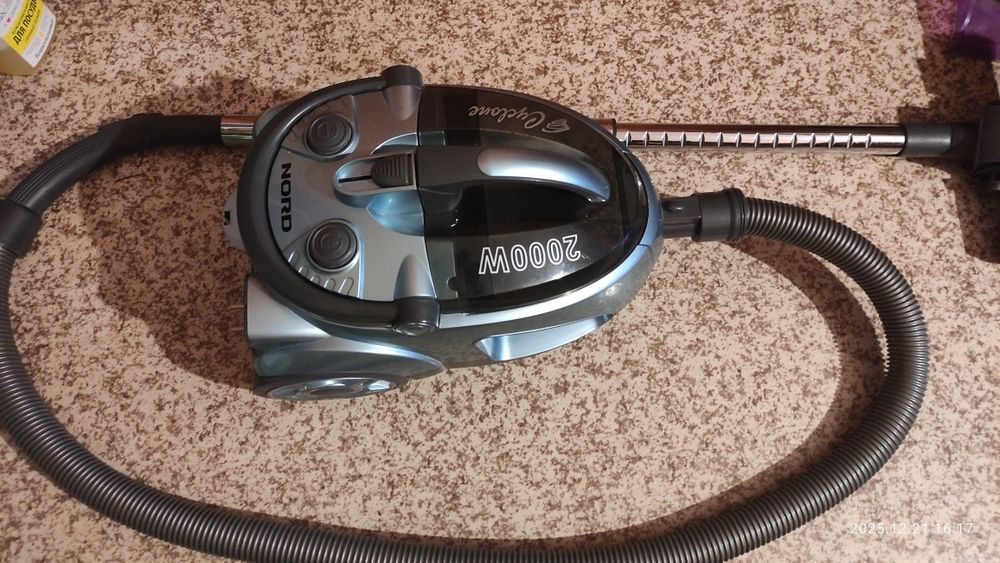 Пылесос Cyclon 2000W Циклон