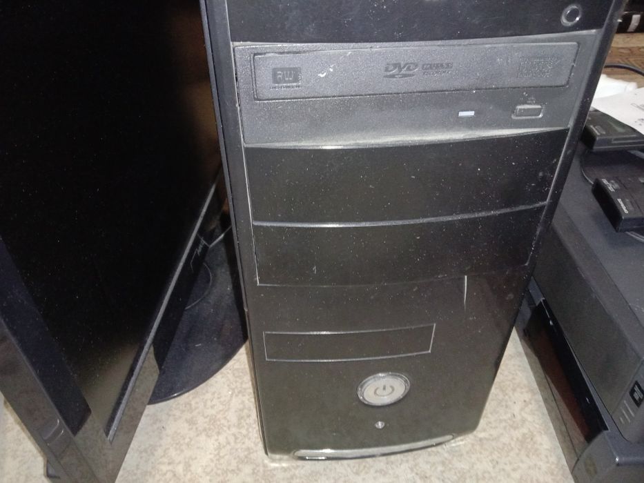 компьютер с монитором