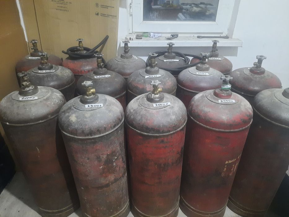 Газ балон  и маленкий