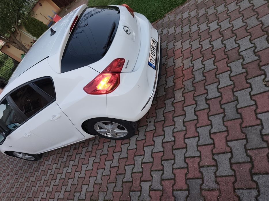 Vând Opel Astra J 1,7 diesel, foarte fiabila și economa
