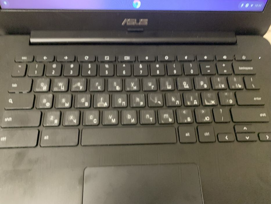 Продаю ноутбук ASUS C300S