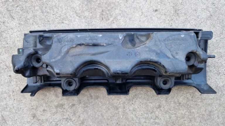Capac motor VW Golf 5 cod 06F 129 208 C