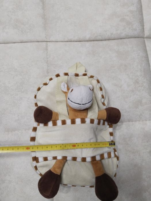 Детский рюкзак с игрушкой