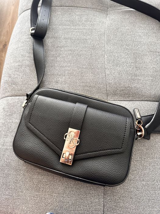 Дамска чанта Guess