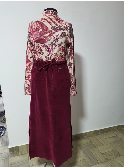 Fusta lunga burgundy din raiat cu slițuri laterale