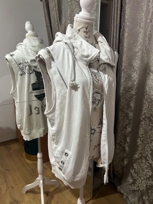 Vestă minimalistă nouă