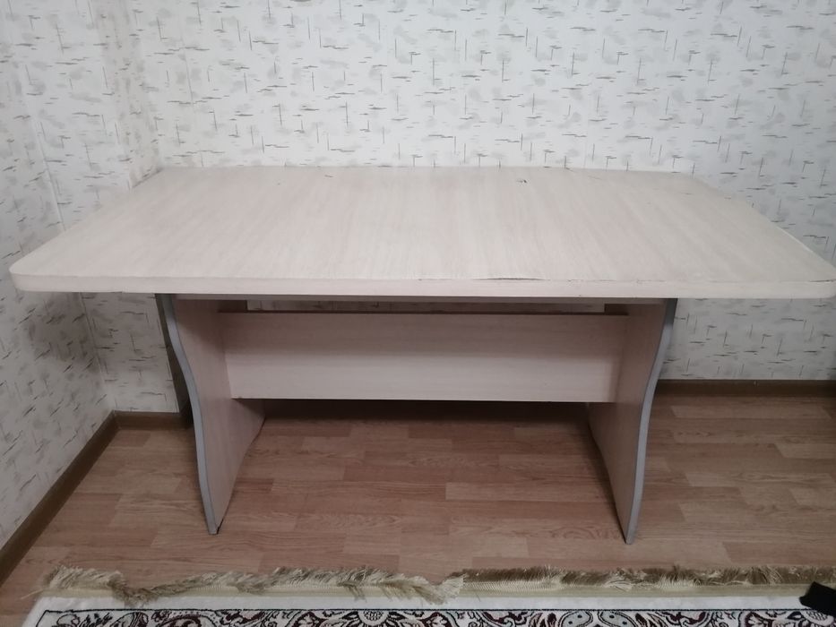 Стол для кухонный