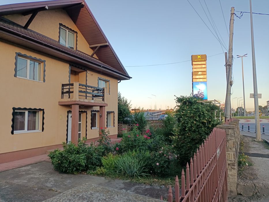 Spațiul ideal pentru FIRMĂ situat la baza podului Mall Moldova