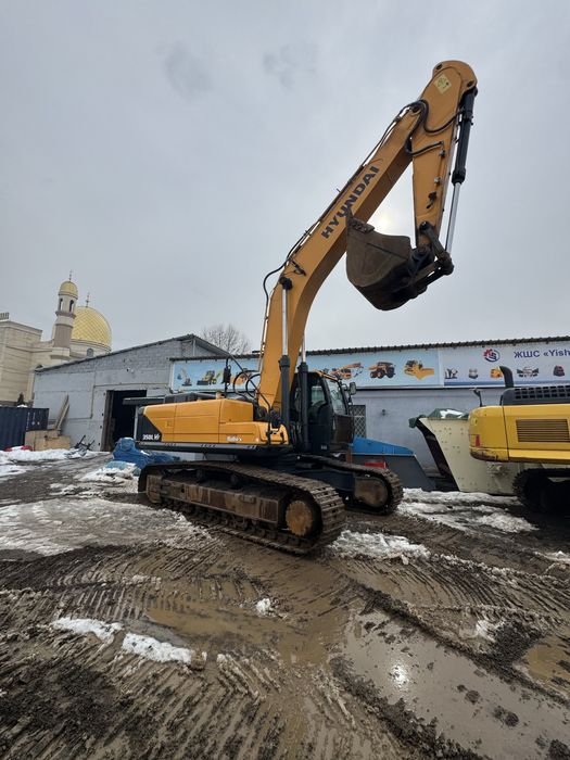 Экскаватор гусенечный