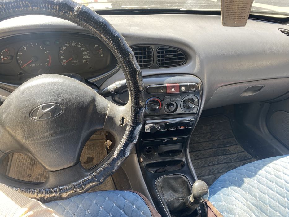 Hyundai avante 1998 года