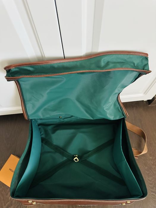 Geanta de voiaj /servieta / geamantan , mare din piele si impermeabila