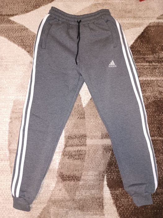 Vand pantaloni trening vatuiti