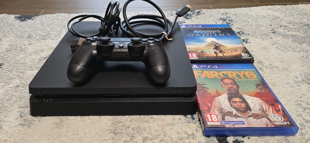Vând PS4 Slim 1TB