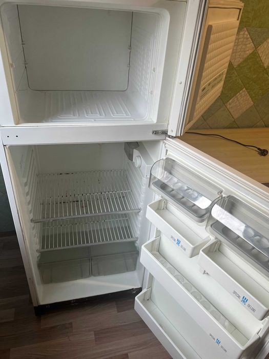 Продам холодильник