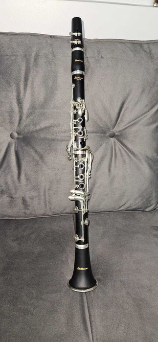 Vând clarinet star tone nefolosit pentru începători