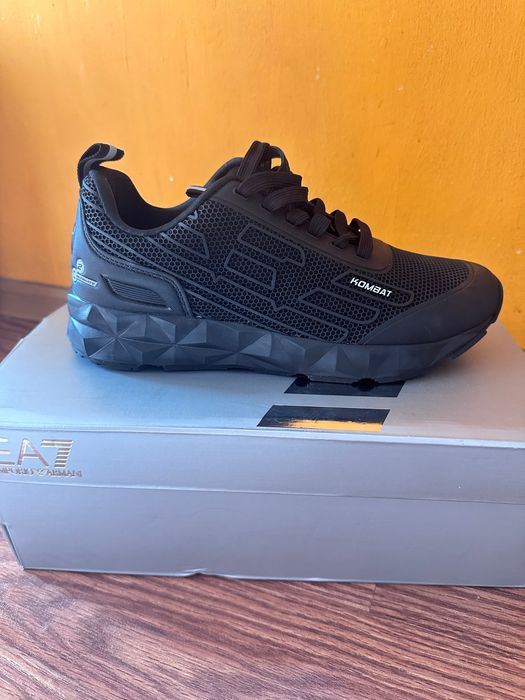Emporio Armani - EA7 Kombat trainers