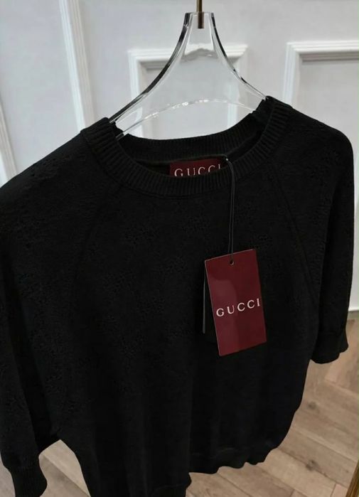 Дамска блузка GUCCI в два цвята бял и черен / универсален размер най-високо качество
