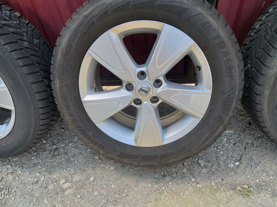 Jante VOLVO Xc40 Iarna R17 + Anvelope GoodYear 235 60 R17