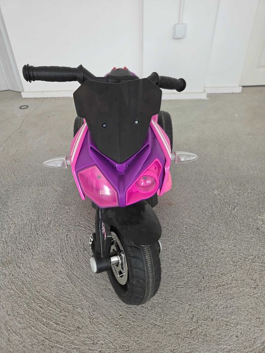 Vand motocicleta electrica si tricicleta