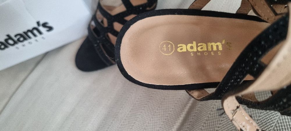 Pantofi Adam's Shoes cu toc din piele nou nouți si sigilați.