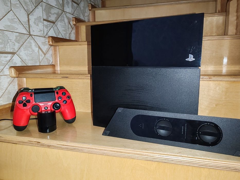 PlayStation 4 sotiladi