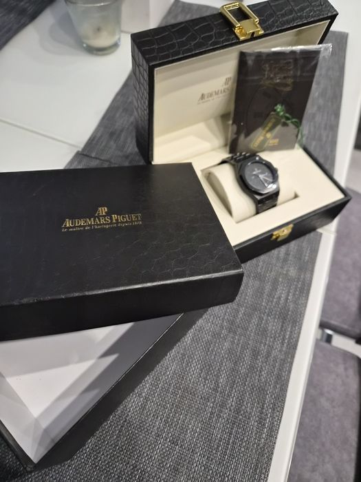 Мъжки часовник нов. Без забележки