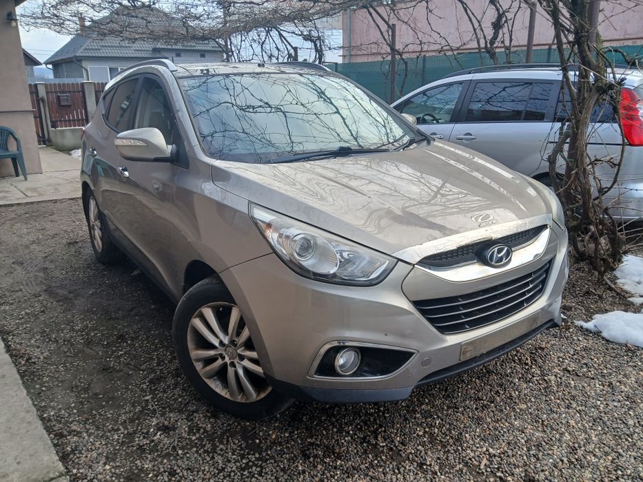 Dezmembrez Piese Hyundai ix35 2.0 din 2010