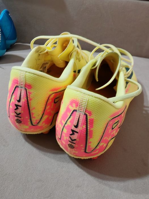 Футболни обувки Nike 42.5