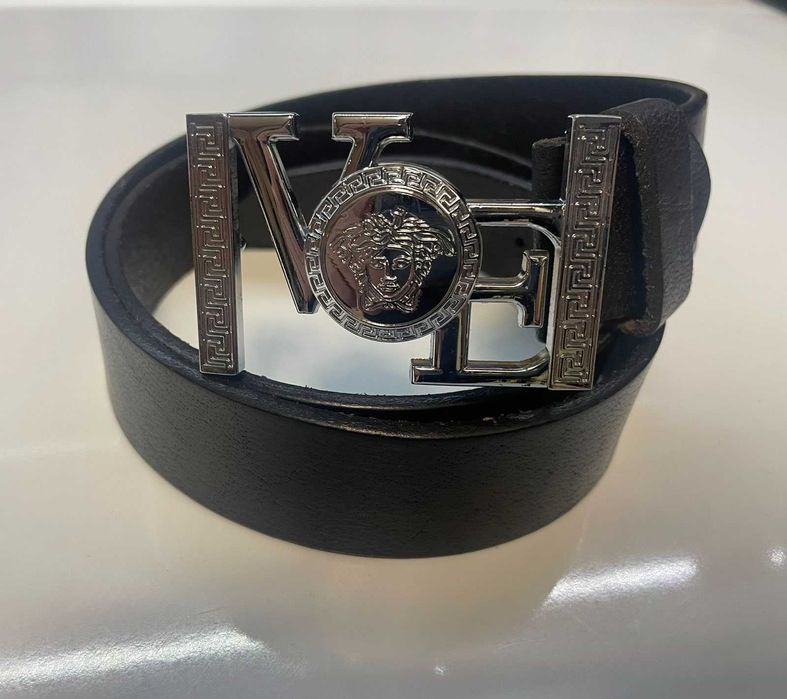 Чисто нов колан от естествена кожа VERSACE дължина 110см