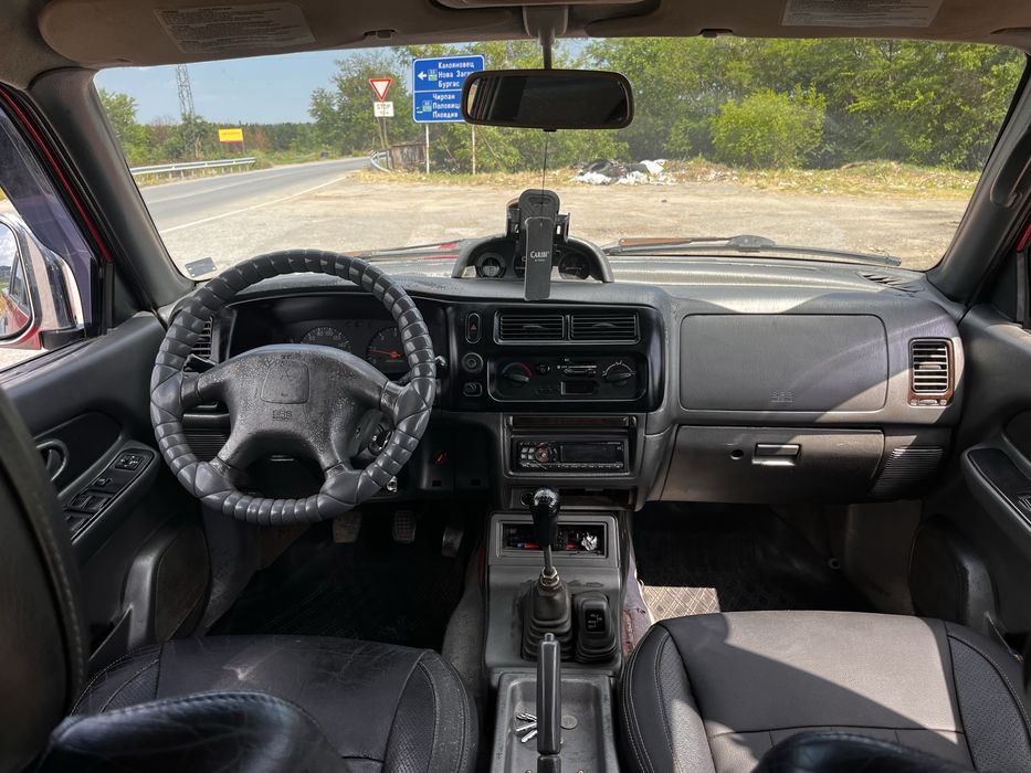 MITSUBISHI L200