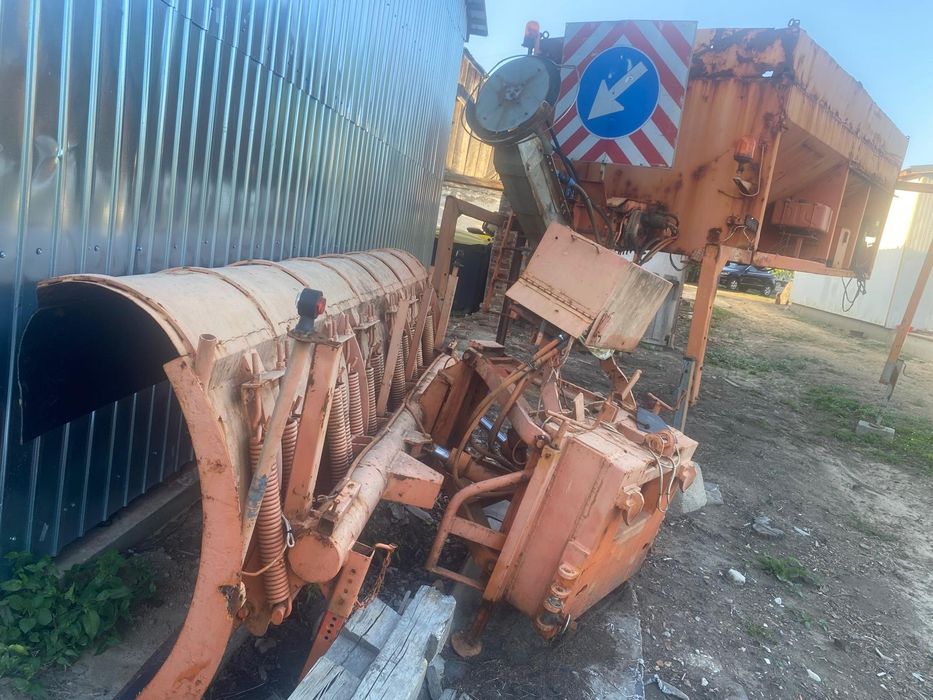 VAND sau SCHIMB  Sărăriță și lamă pentru dezăpezire!