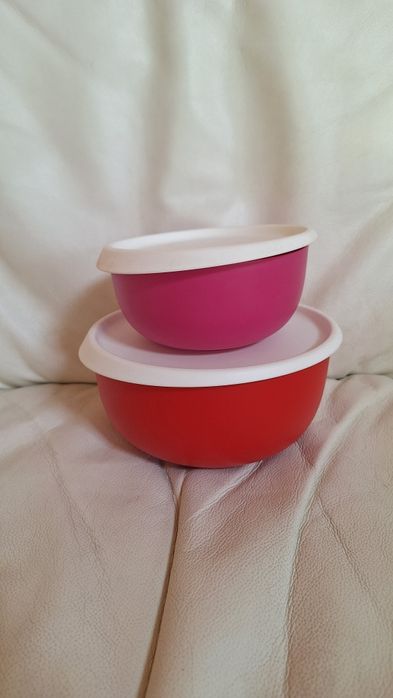 Б/у в отличном состоянии набор посуды Tupperware
