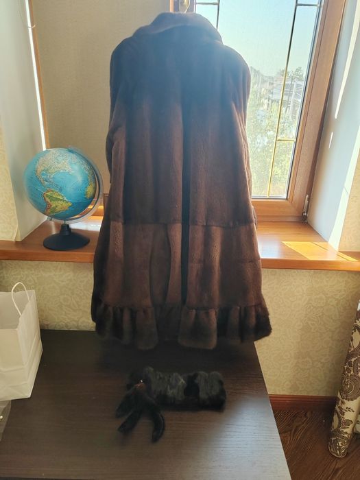 Продам норковую шубу