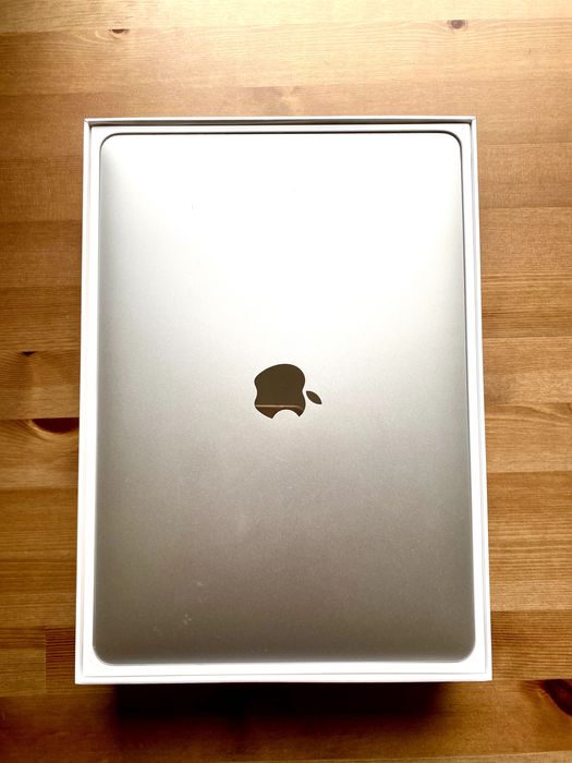 MacBook Pro 13” (2017) – i5, 128GB, macOS Ventura, оригинална кутия